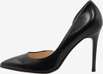 RISA Pumps in Black: front