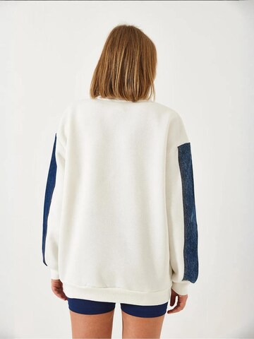 Sweat-shirt Bianco Lucci en blanc