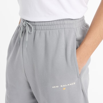 new balance Tapered Hose in Grau