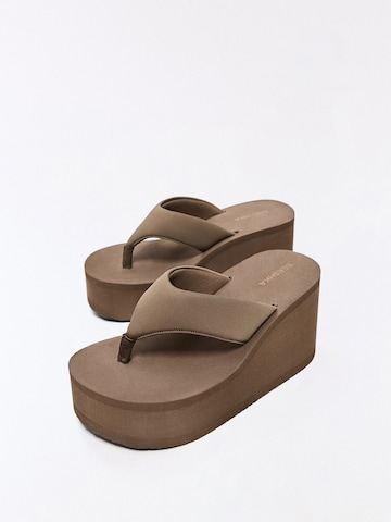 Bershka Žabky – hnědá