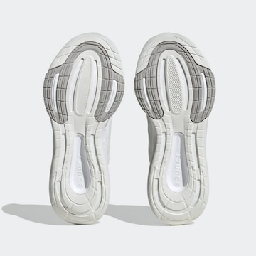 Chaussure de course 'Ultrabounce' ADIDAS PERFORMANCE en blanc