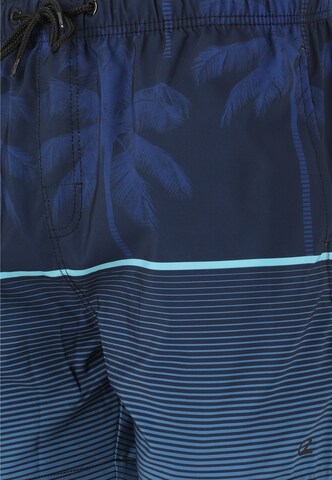 Cruz Boardshorts 'Wassim' in Blau