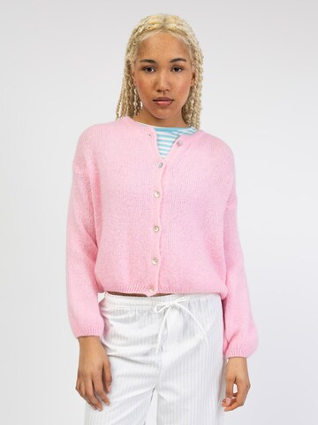 BROKE + SCHÖN Knit Cardigan 'Weiche einfarbige Strickjacke' in Pink: front
