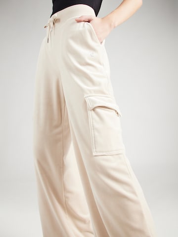 Loosefit Pantaloni cargo 'AUDREE' di Juicy Couture in beige