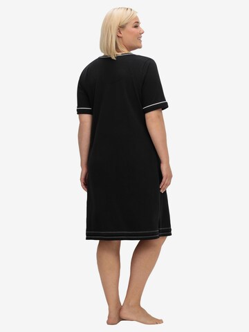 SHEEGO Nightgown in Black