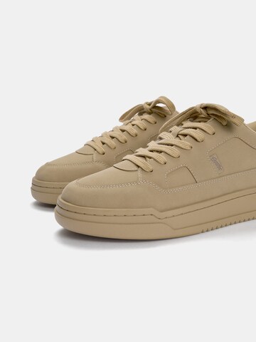 Sneaker bassa di Pull&Bear in beige
