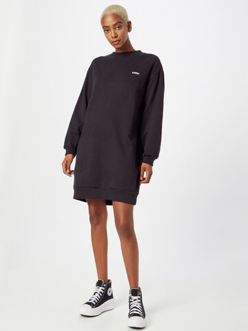 LEVI'S ® Kjole 'Yuna Sweatshirt Dress' i sort