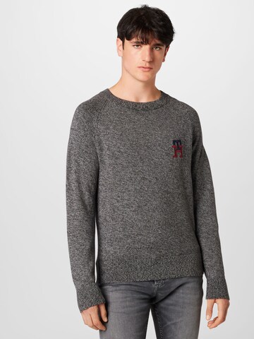 Pullover di TOMMY HILFIGER in grigio: frontale