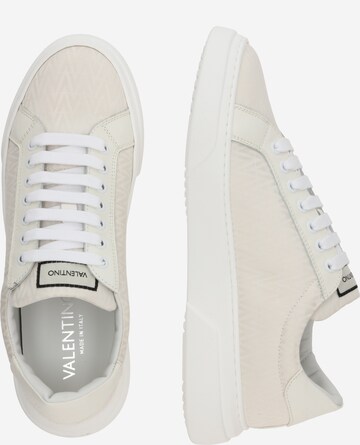 Valentino Shoes Låg sneaker i vit