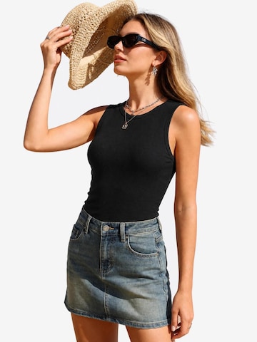 AOTTORI Top in Black