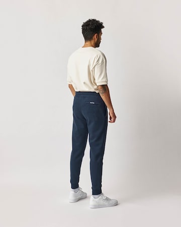 SNOCKS Tapered Workout Pants in Blue