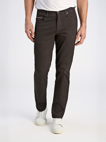 Jack's Regular Broek in Bruin