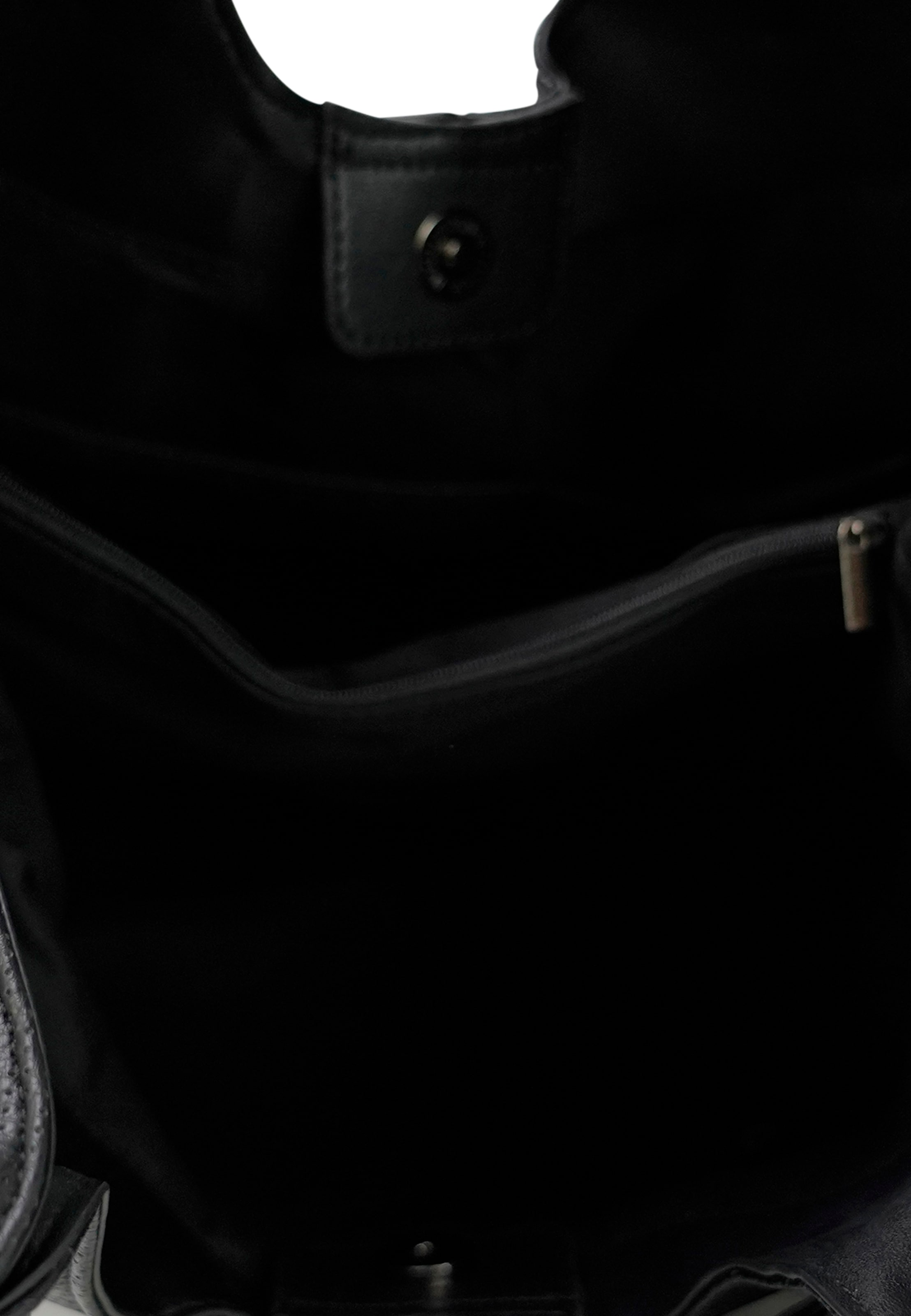 HARPA Handbag 'LARISA' in Black