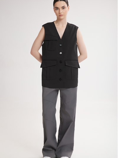 Liemenė 'Carlo' iš 4TAILORS, spalva – juoda, Prekių apžvalga