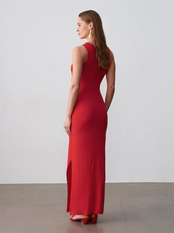 Dilvin Dress in Red