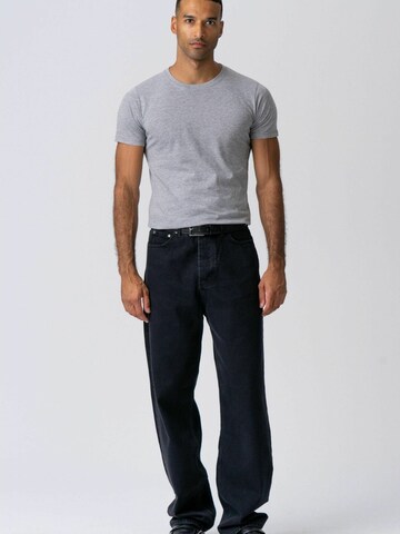 TEESHOPPEN Slim Fit Paita ' Muscle T ' värissä harmaa