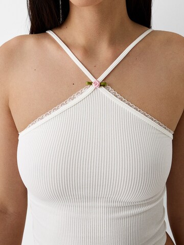 Top di Bershka in bianco