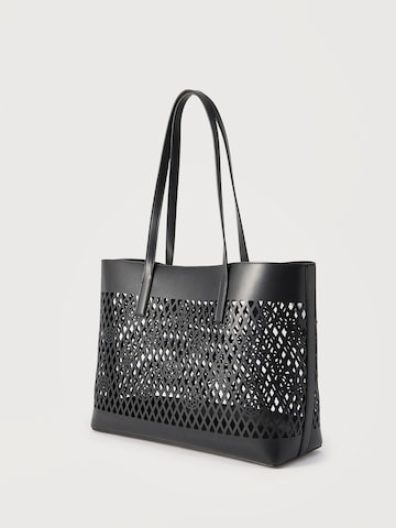 GUESS Шоппер 'Letty' в Черный