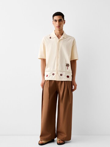 Bershka Comfort fit Srajca | bež barva