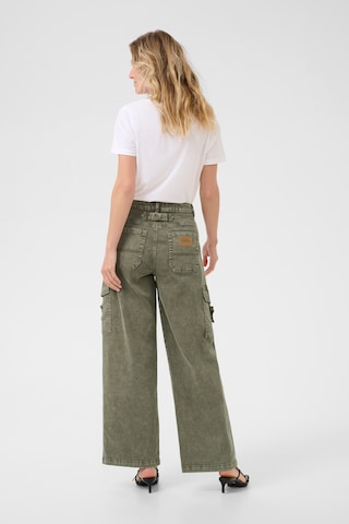 Cream Loose fit Cargo trousers 'CRMelanie' in Green