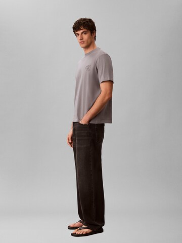 T-Shirt Calvin Klein Jeans en gris