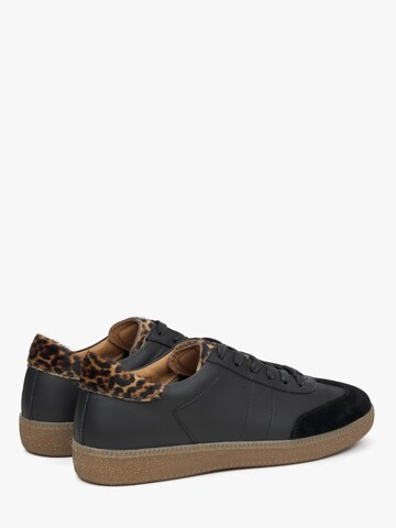 Estro Slip On '09-3223' in Schwarz