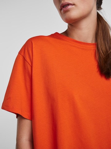 PIECES Υπερμέγεθες μπλουζάκι 'Rina' σε πορτοκαλί