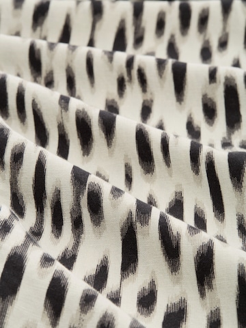 TOM TAILOR Loosefit Shorts in Beige