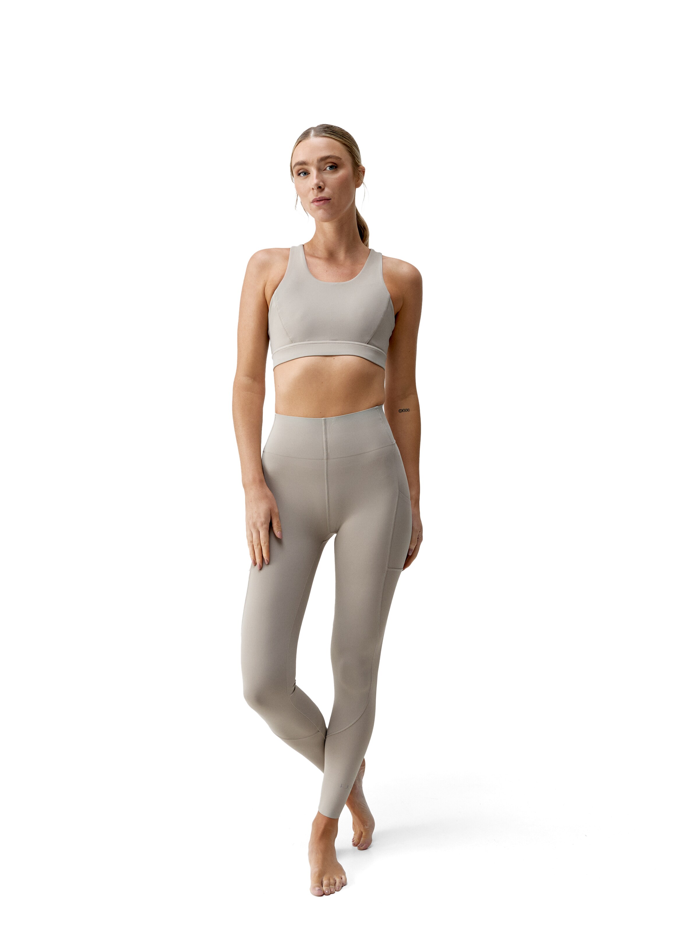 Born Living Yoga Skinny Sportbroek ' Denise ' in Beige