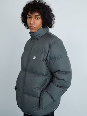 Nike Sportswear Χειμερινό μπουφάν 'CLUB' σε γκρι