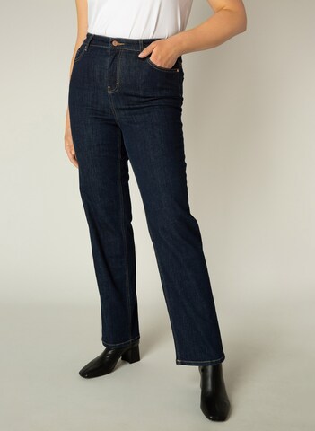 BASE LEVEL CURVY Jeans 'Ayda' in Blue: front