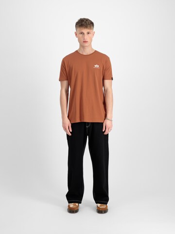 T-Shirt ALPHA INDUSTRIES en marron