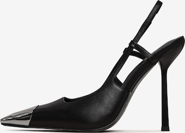 Pumps de la CESARE GASPARI pe negru: față