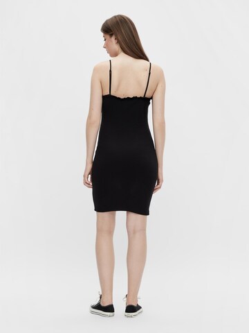 Rochie 'Tegan' de la PIECES pe negru