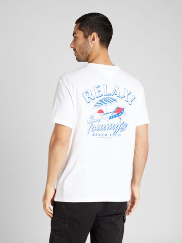 T-Shirt 'NOVELTY' Tommy Jeans en blanc : devant