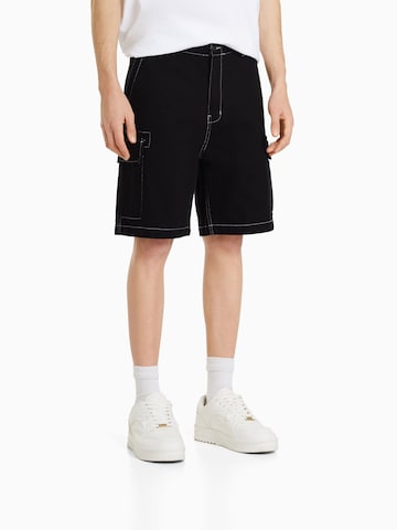 Regular Pantaloni cu buzunare de la Bershka pe negru: față