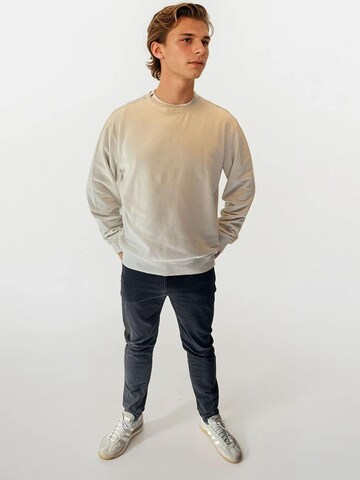 A Question Of (AQO) Sweatshirt 'Johannes' i hvid