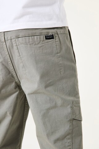 GARCIA Regular Pants in Grey