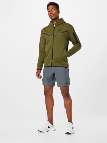 Nike Sportswear Кофта на молнии в Зеленый