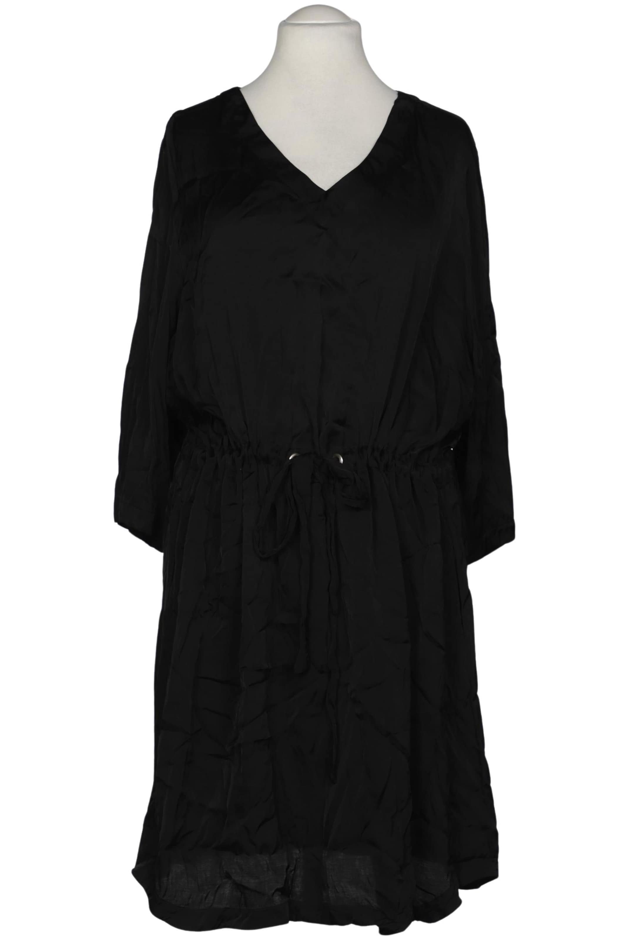 Emilia Lay Dress in 7XL in Black: front