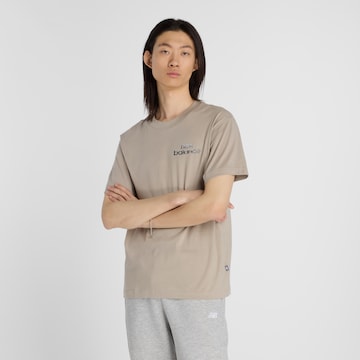T-Shirt 'Chrome Runner' new balance en gris : devant