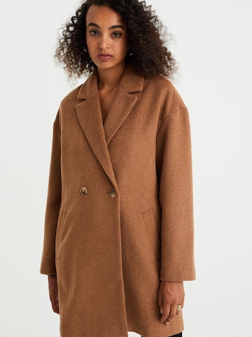 WE Fashion Between-Seasons Coat in Brown: front