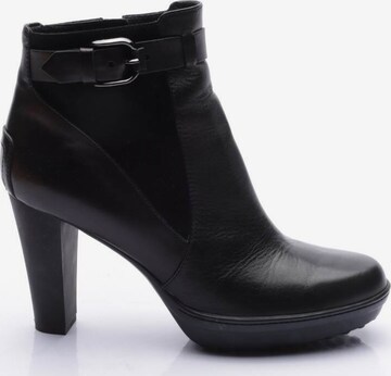 Tod's Dress Boots in 39,5 in Black: front