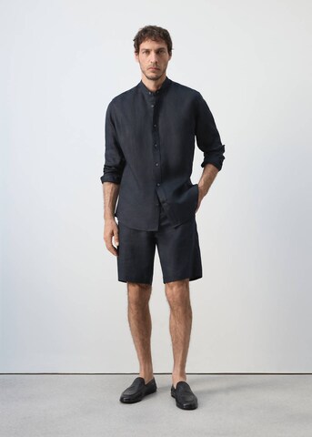 MANGO MAN Regular fit Button Up Shirt in Black