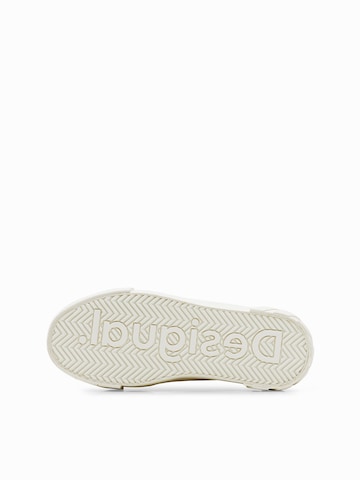 Baskets basses Desigual en blanc