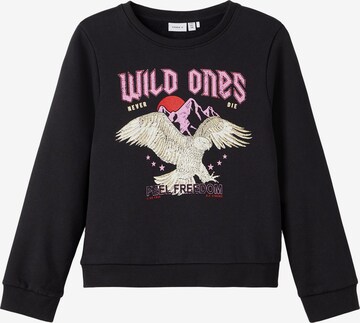 Bluză de molton 'Wild ones' de la NAME IT pe negru: față