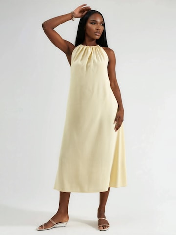 Robe Busem en jaune : devant