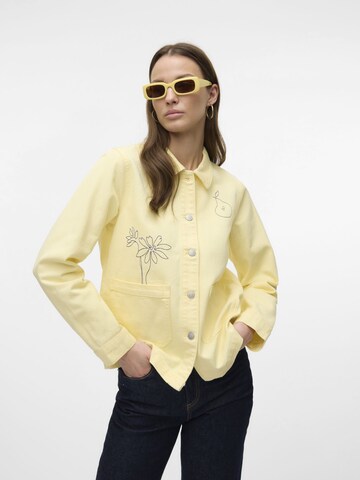 Veste mi-saison 'VILJA' VERO MODA en jaune