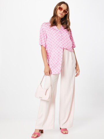 Gina Tricot Wide leg Pleat-front trousers 'Leo' in Pink