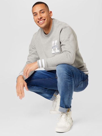 Les Deux Sweatshirt i grå